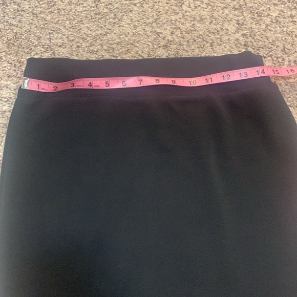 New black stretchy pencil skirt knee-length - Picture 5 of 5